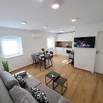 Apartman Tea